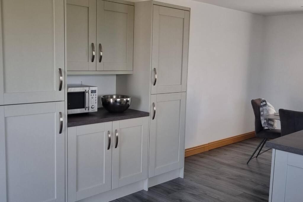 Grace'S Place With Hot Tub & Games Room Carrickfergus Exterior foto